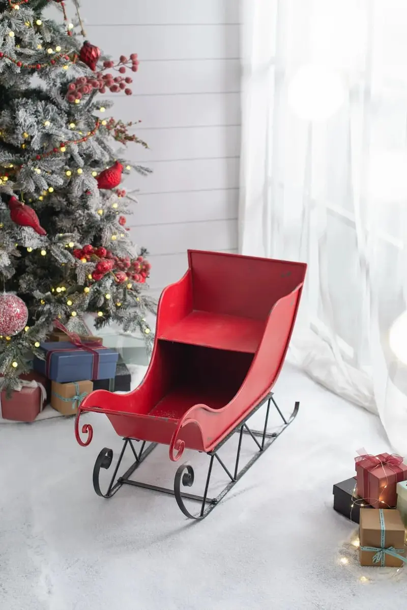 Vintage-Style Outdoor Christmas Sleigh Decor – 39-Inch Red Metal Santa Sleigh for Garden or Patio