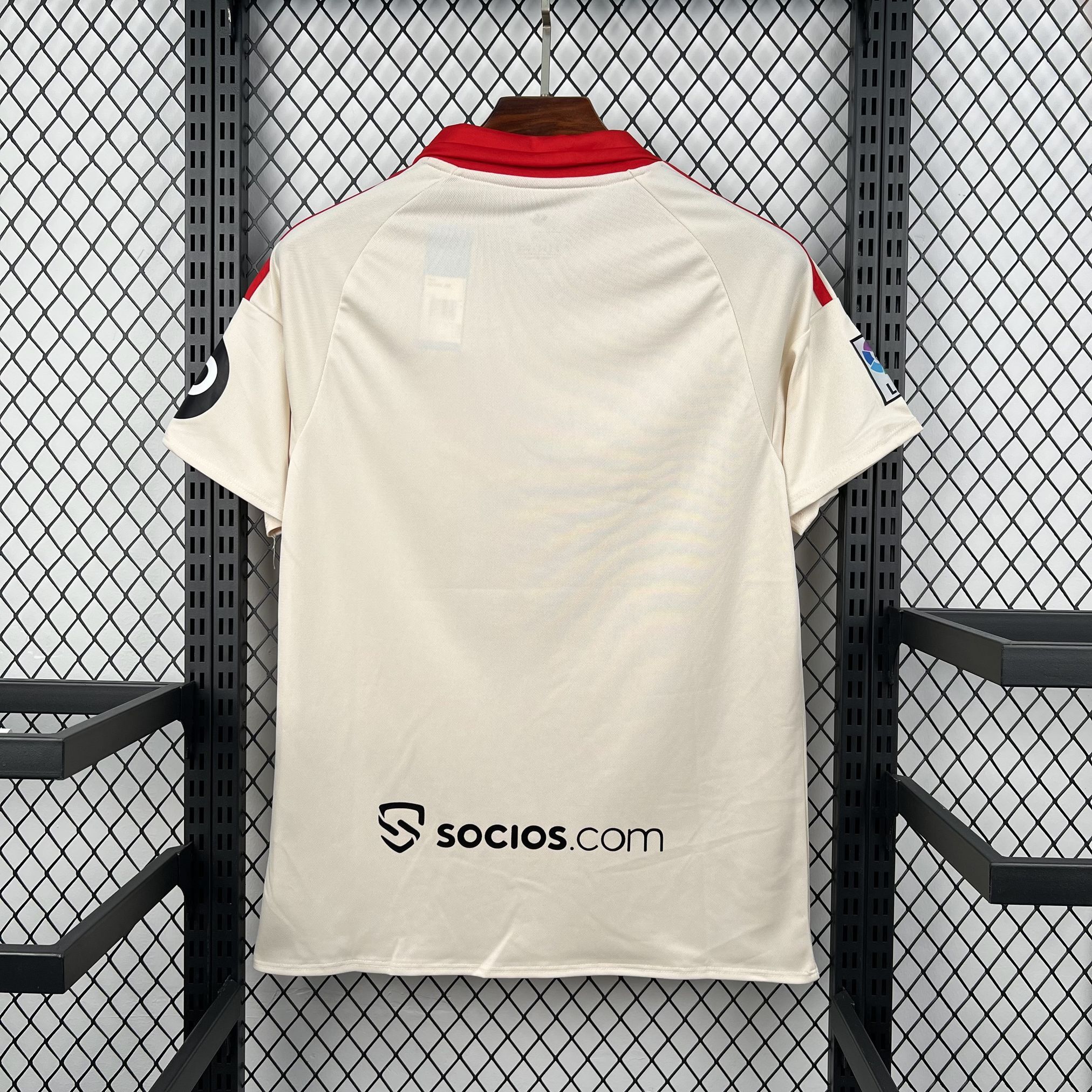 Séville maillot foot 2026 2027€14.99