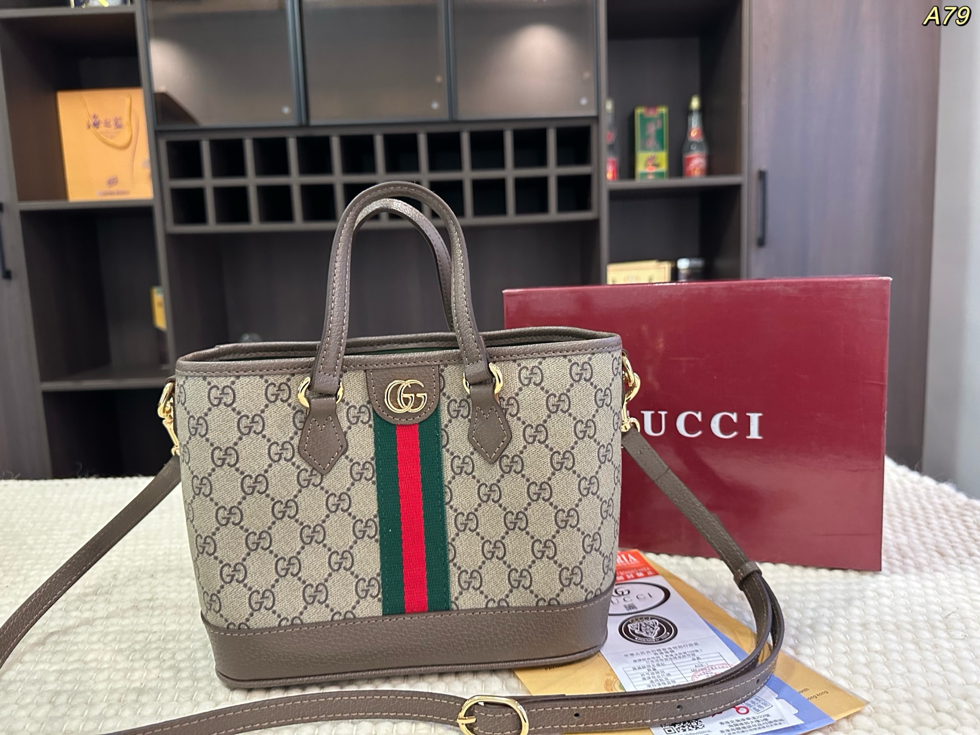Gucci Tote Bag - cnluxepick