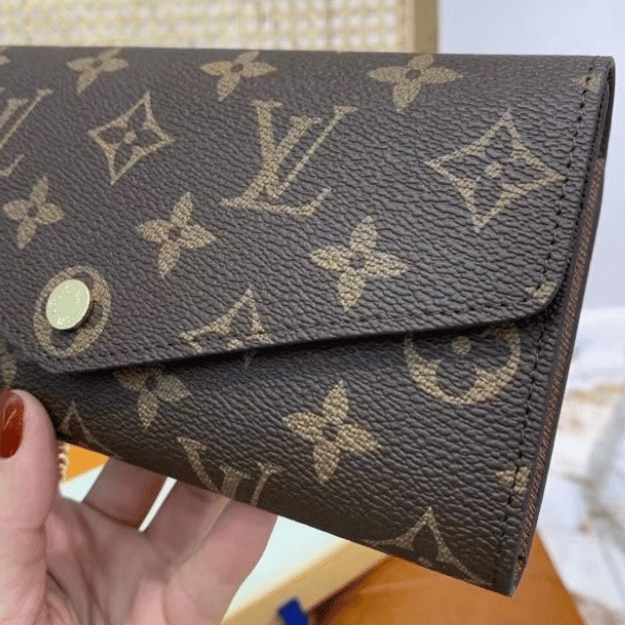 Louis Vuitton Sarah Wallet Monogram 7.5 Inches M60531
