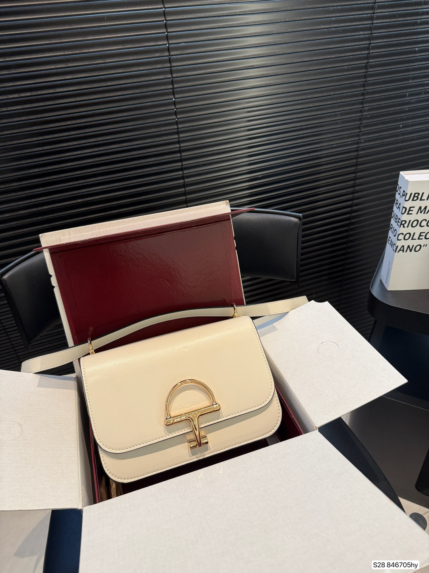 Gucci SIENA handbag - cnluxepick