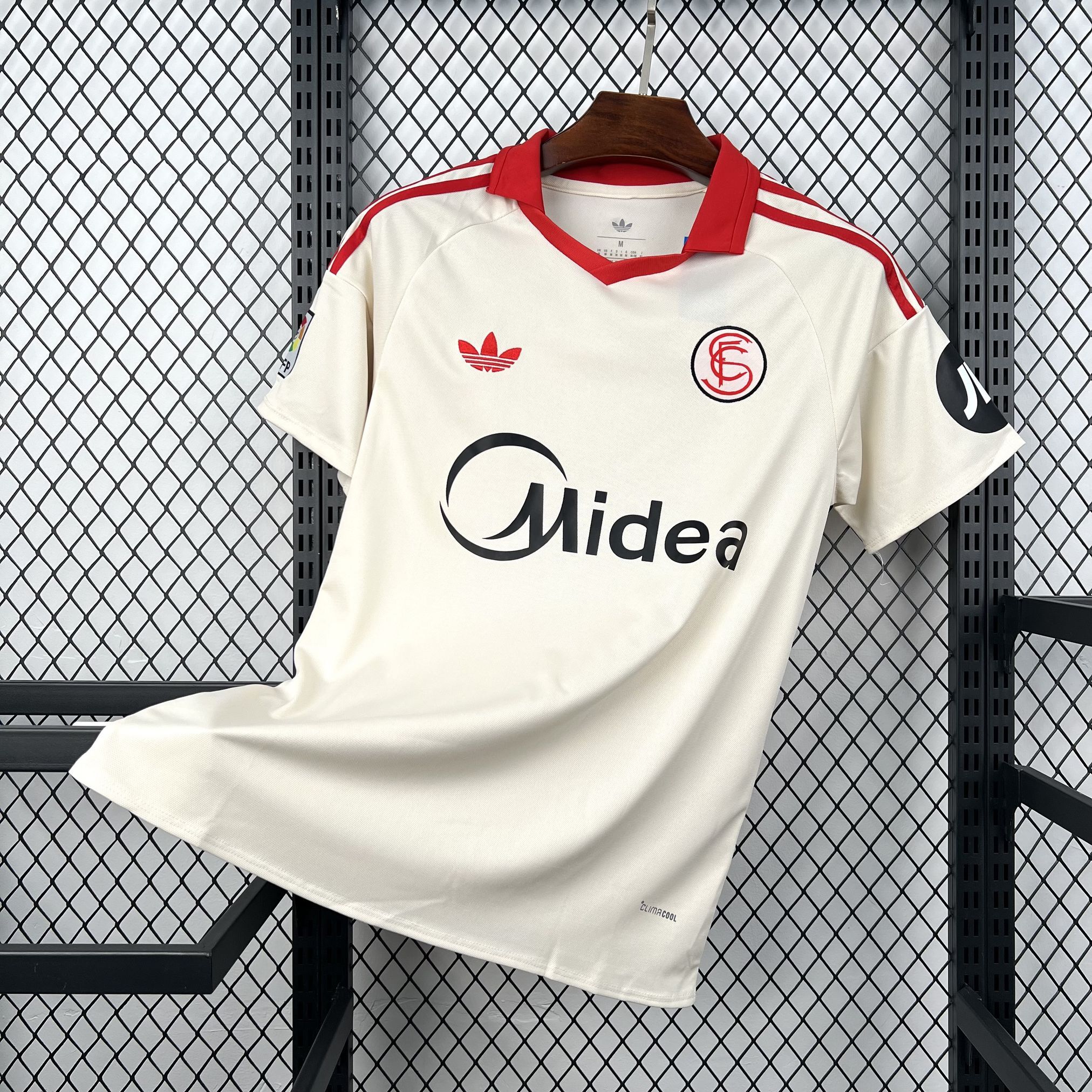 Séville maillot foot 2026 2027€14.99