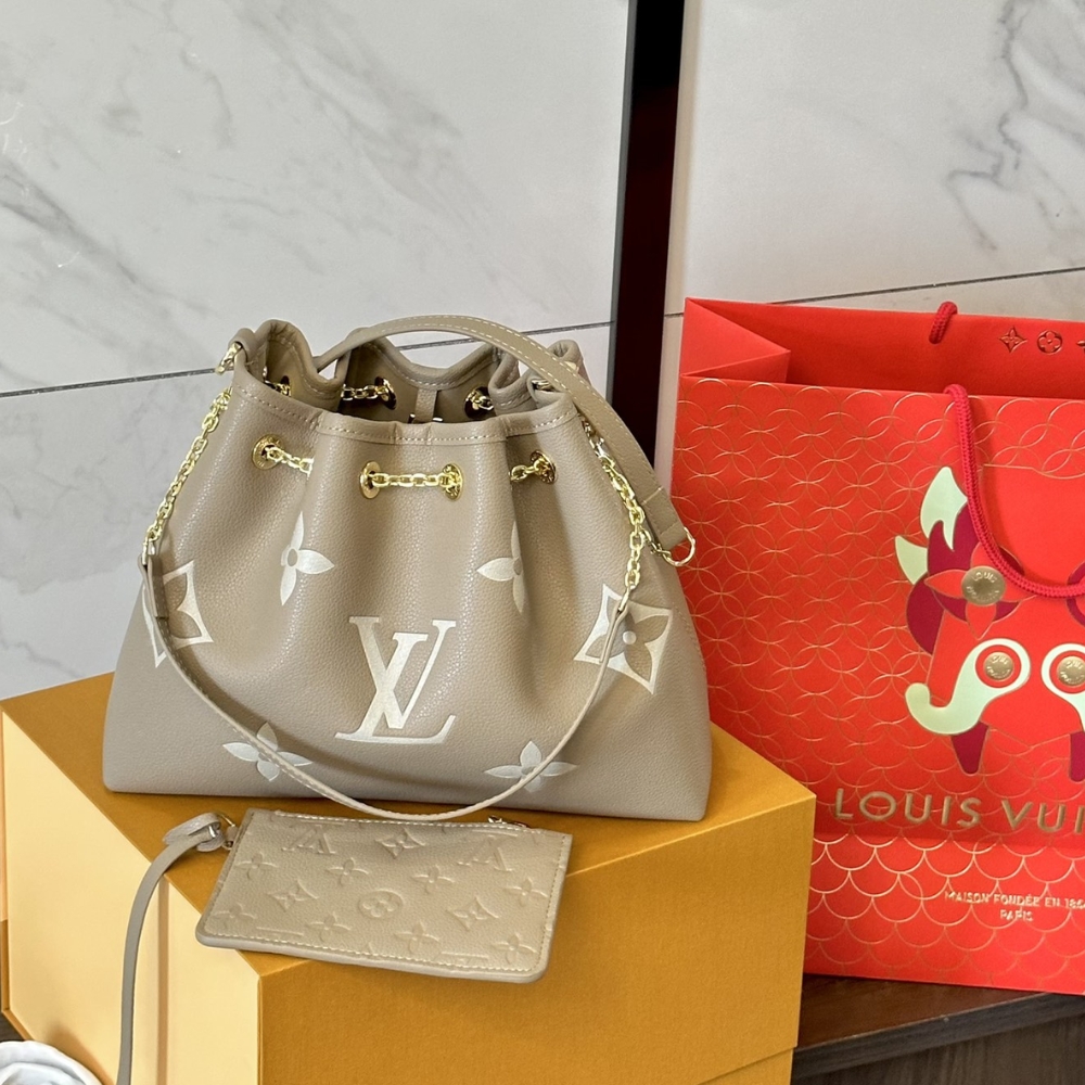 Louis Vuitton Summer Bundle Bag Tourterelle Grey 28Cm M25453