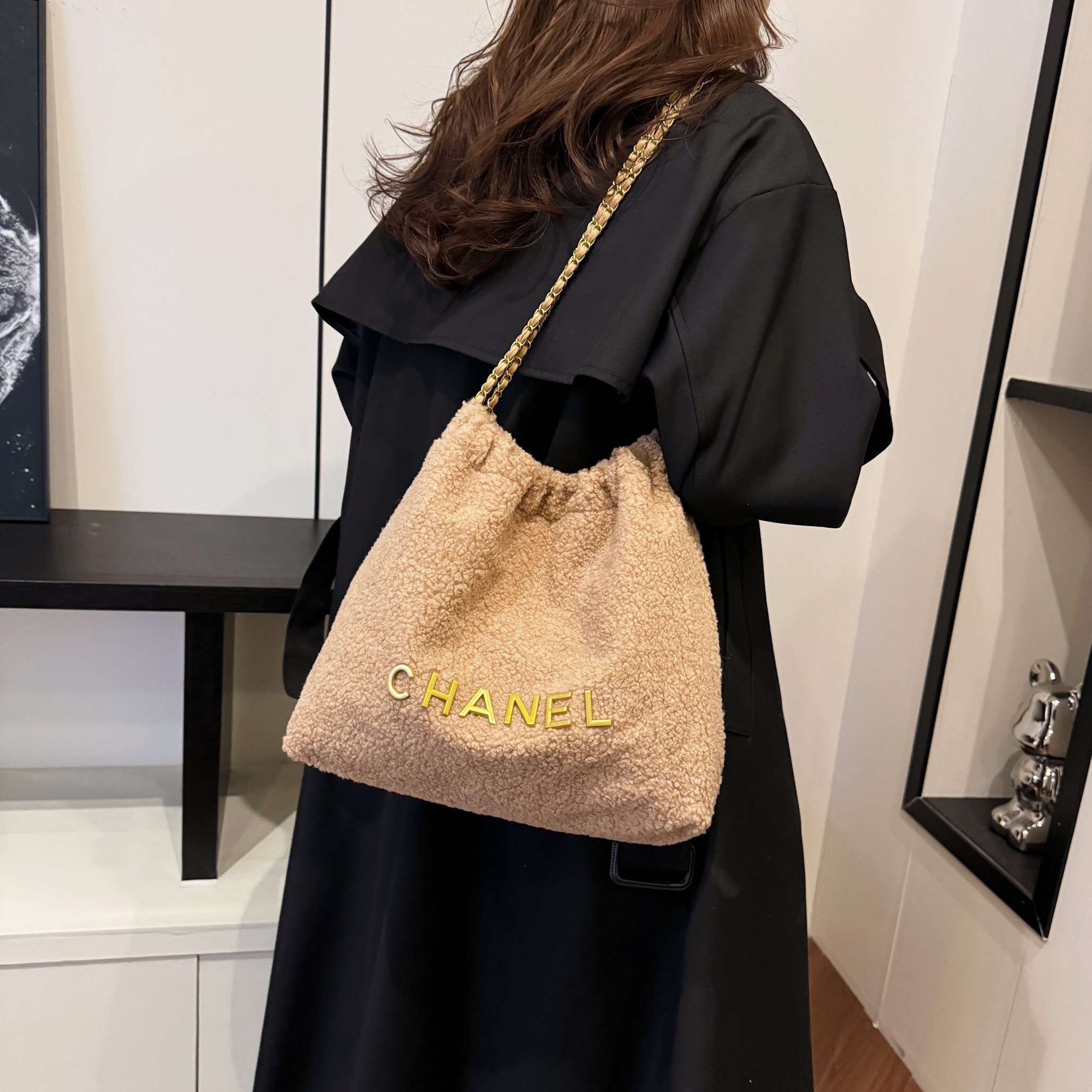 Chanel lamb wool chain bag - cnluxepick