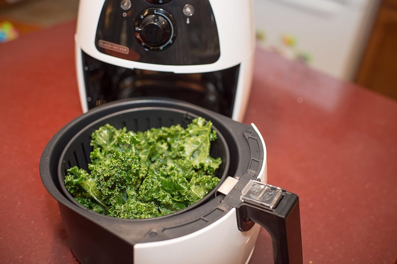 2L Compact Air Fryer 1500W Dual Convection Fans Nonstick Dishwasher Safe White