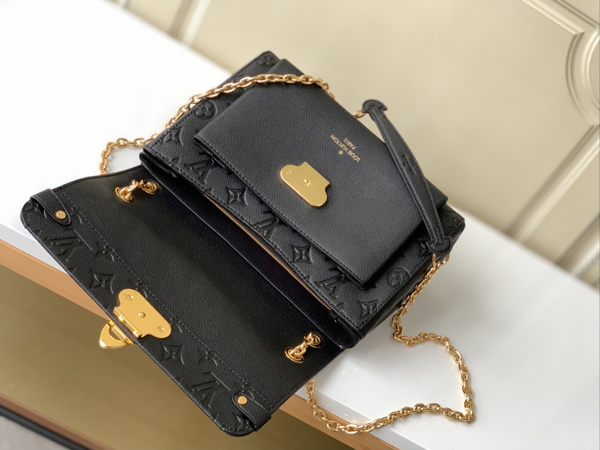 Louis Vuitton Vavin Pm 25Cm Black M44151