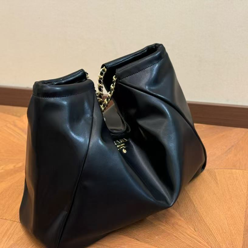 Prada Tote - cnluxepick