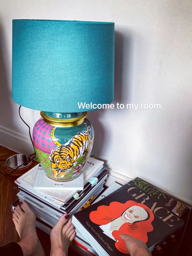 LA013 - Italian Classic Richard Underglaze Painted Porcelain Lamp Colored Linen Personalized Bedside Entrance Lamp