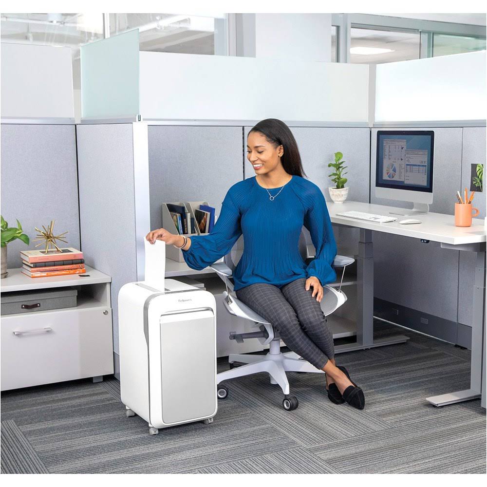Fellowes Powershred LX 221 White (Micro Cut) Hardware/Electronic