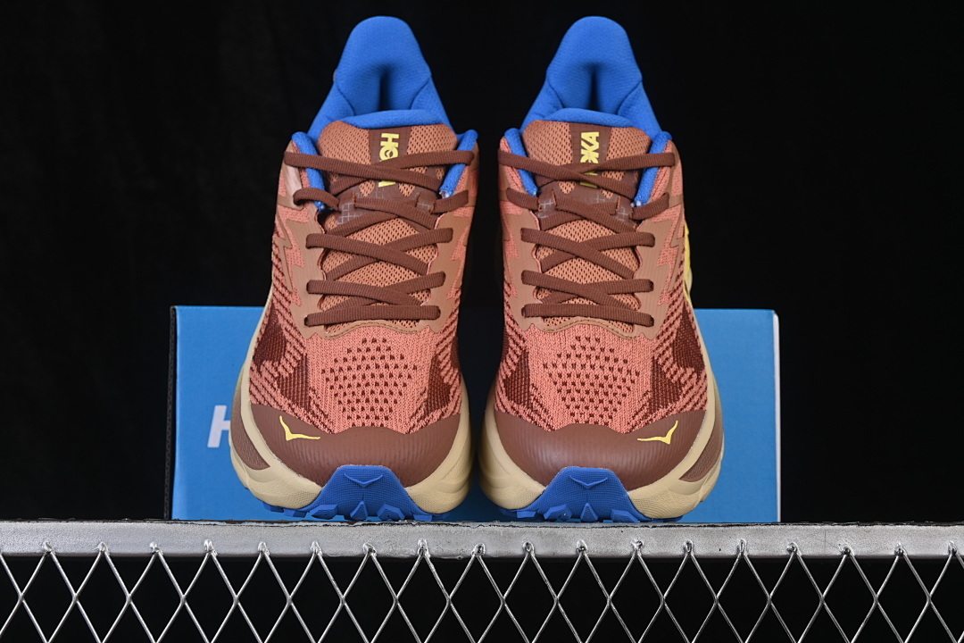 HOKA One One Challenger 8 Running Shoes