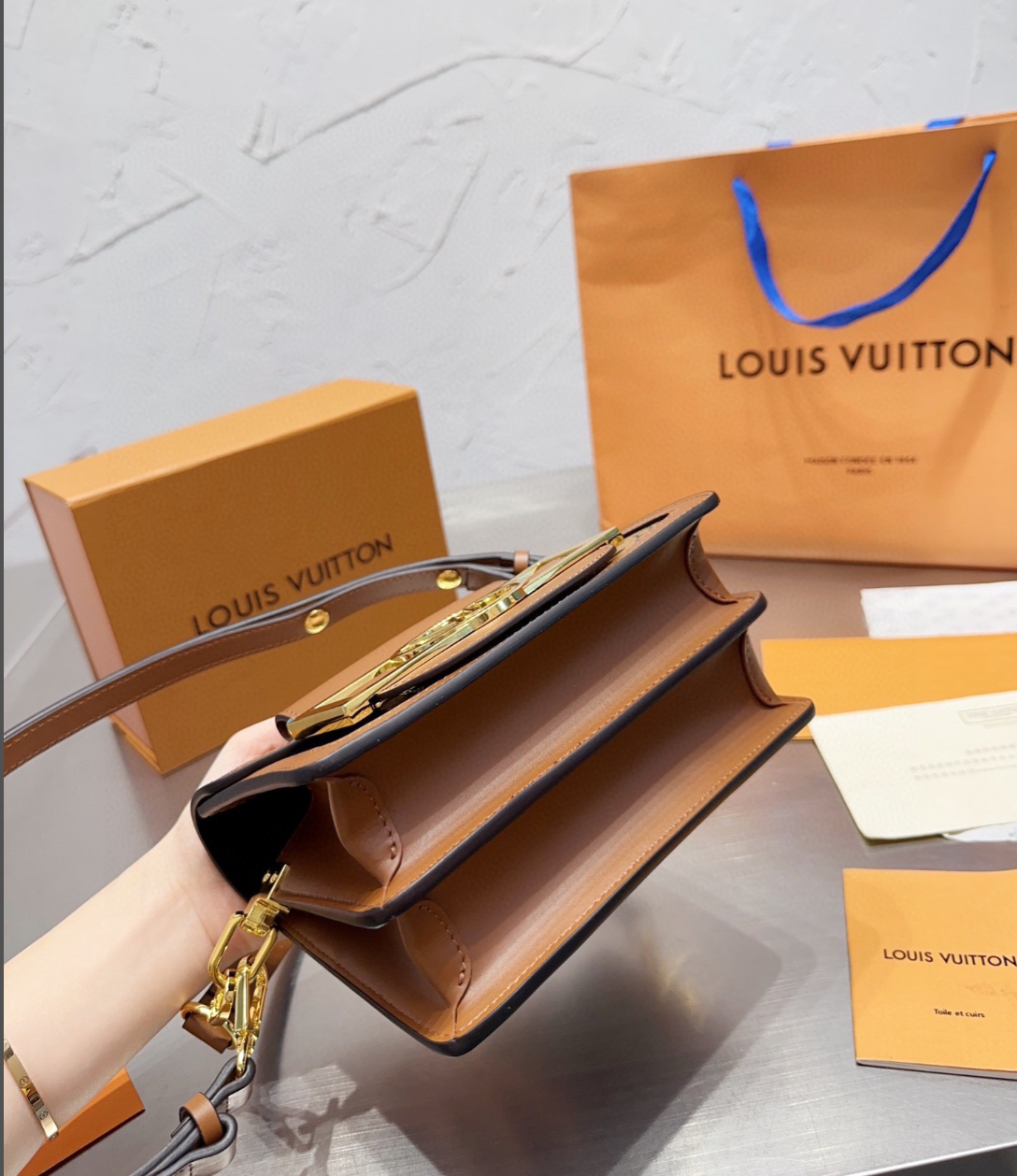 Louis Vuitton Mini Dauphine Lock Xl Brown 20Cm M46537