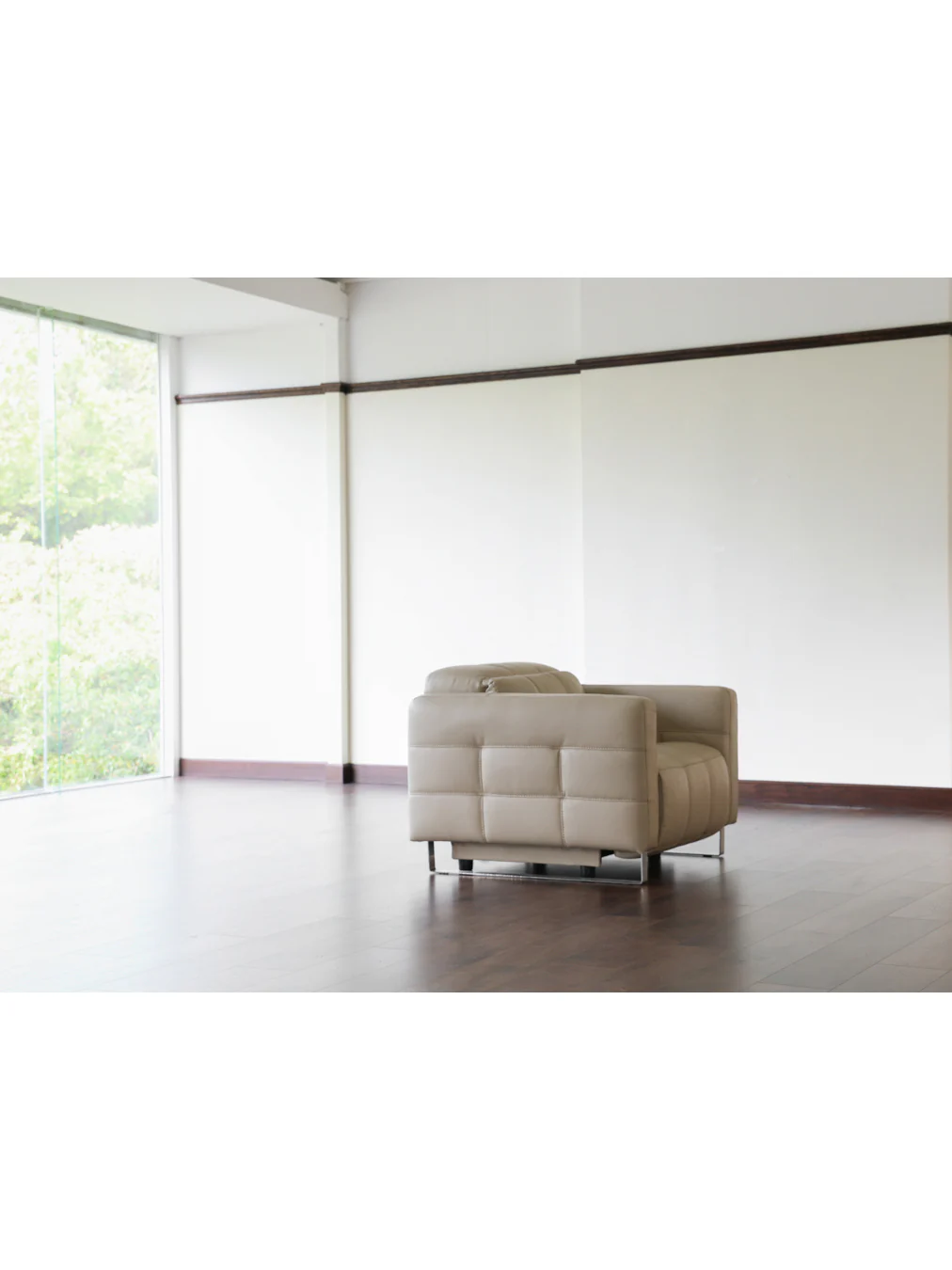 CH075 (3-Seats) - ITALY Fine Leather Electric Sofa: Modern, Designer Single Seater