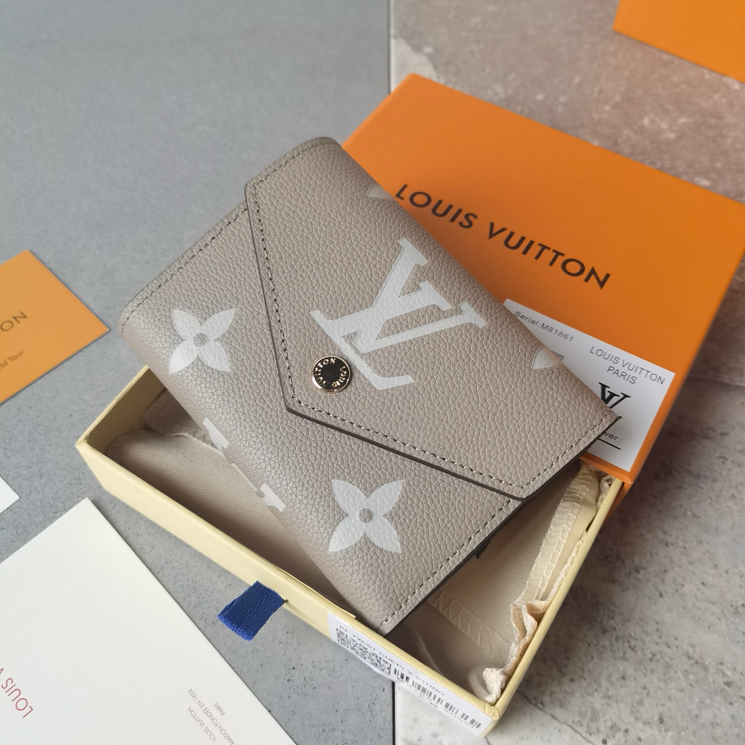 LV Pont 9 Short Wallet - cnluxepick
