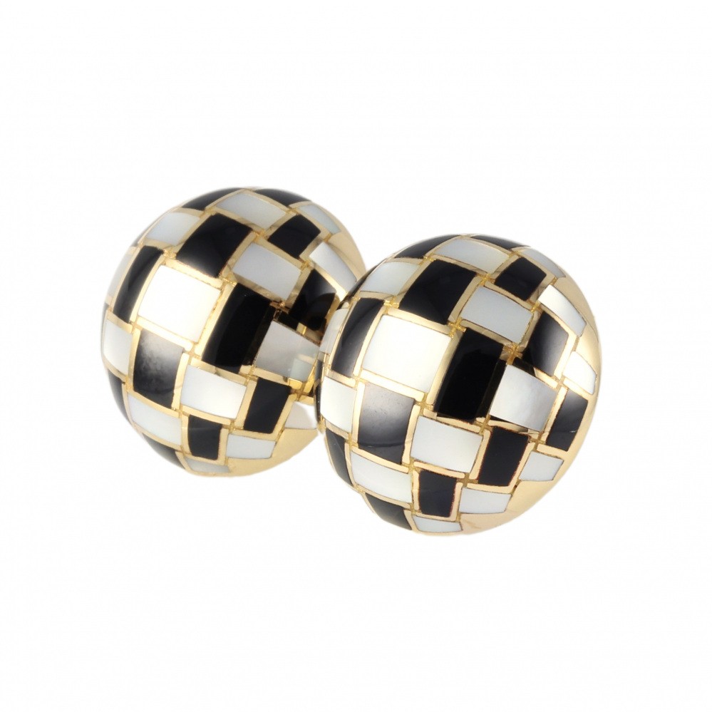 Tiffany & Co. Tiffany Block Check K18YG Yellow Gold Earrings Mother of Pearl