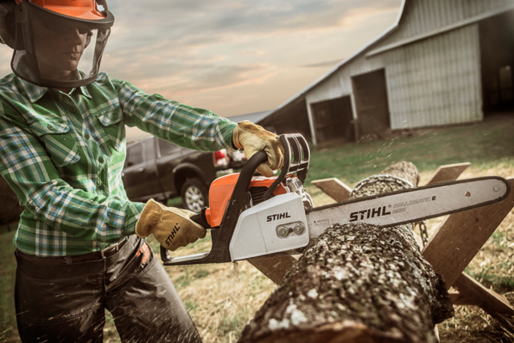 MS 170 Lightweight Gas Powered Chainsaw 16 In