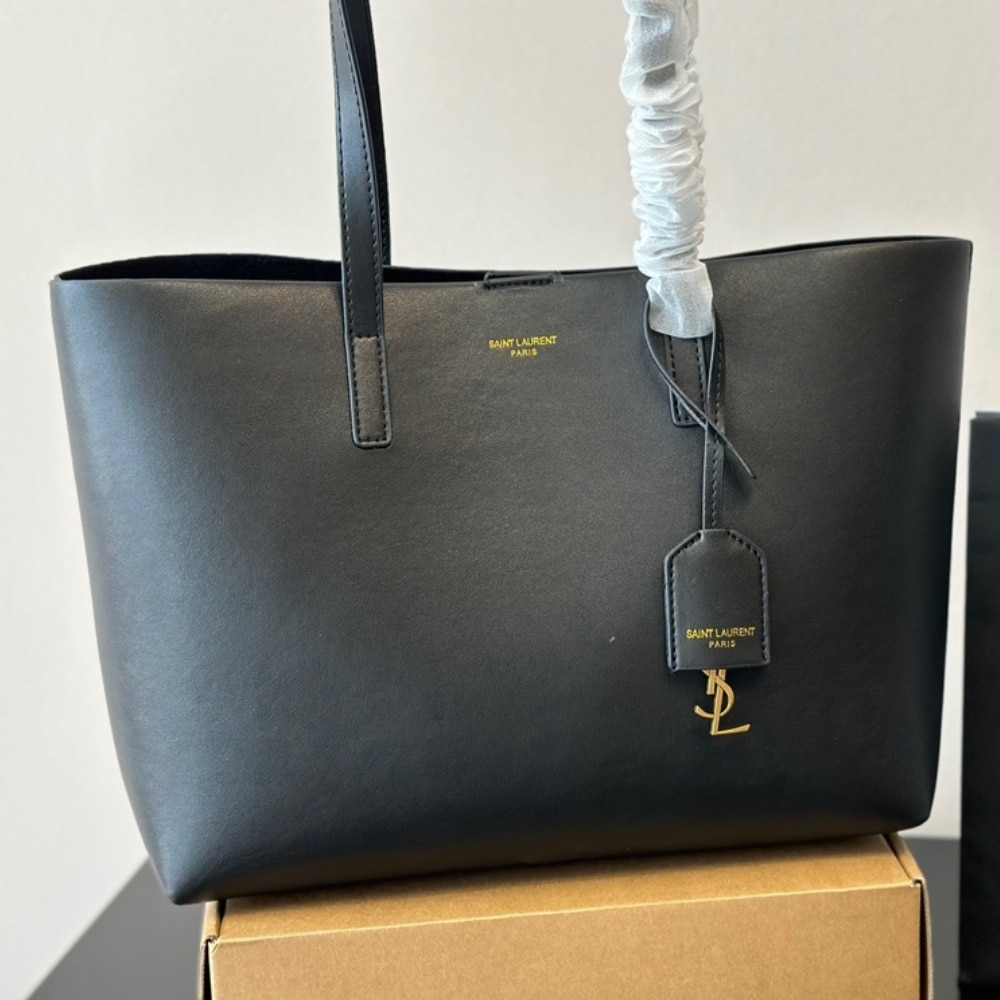 Saint Laurent Shopping Leather Black 37Cm