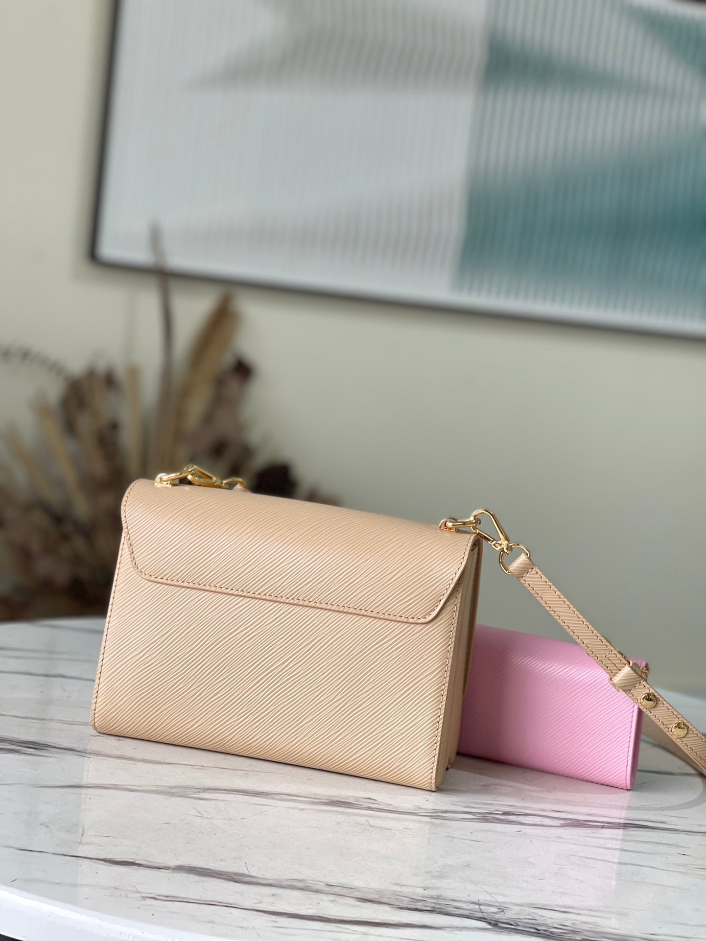 Louis Vuitton Twist Mm 19Cm Pink