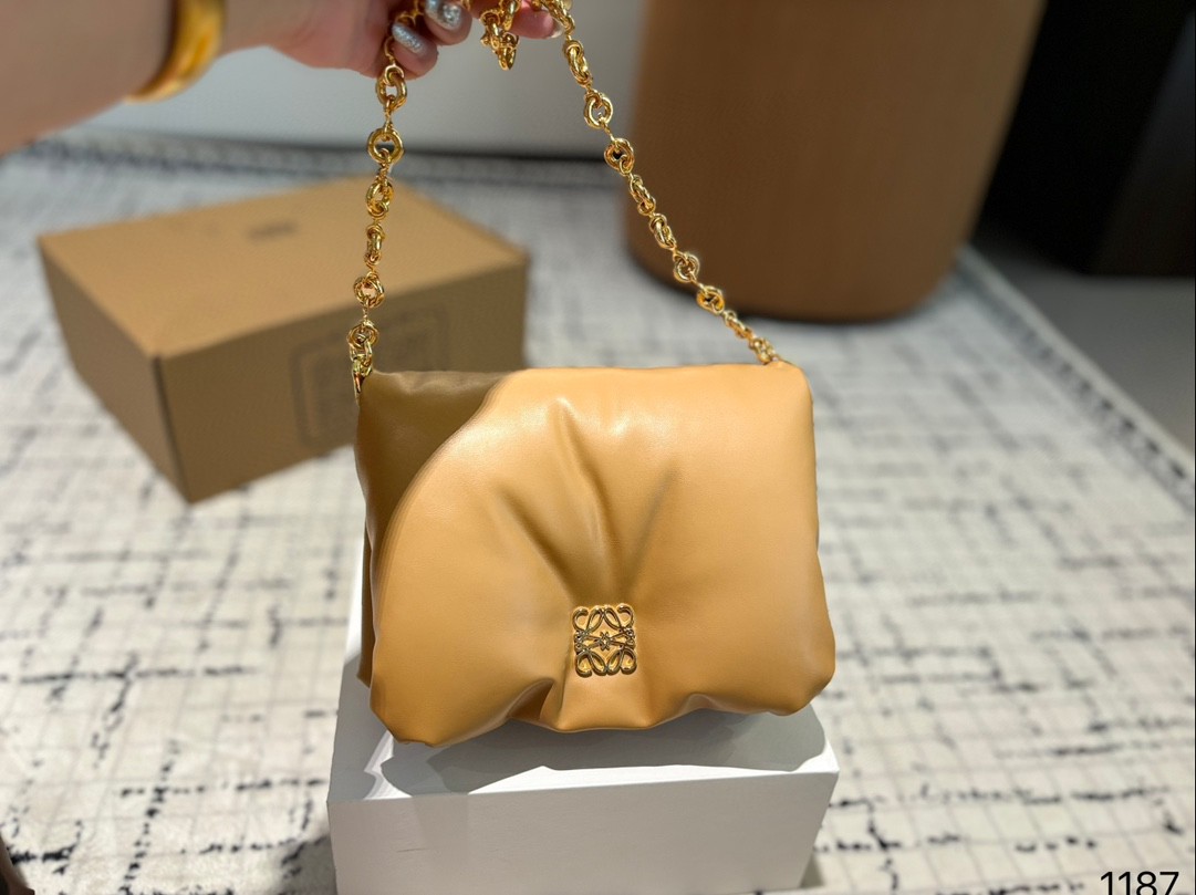 High Quality Loewe Mini Goya Puffer bag in shiny nappa lambskin Handbag - cnluxepick