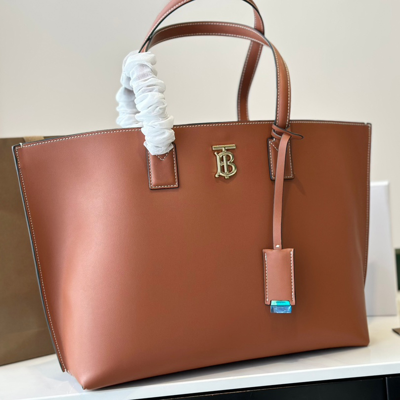 High-quality Burberry neverfull bag - cnluxepick