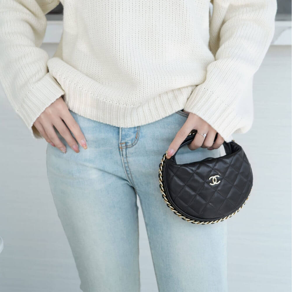 Chanel Lambskin Pouch Black 16cm