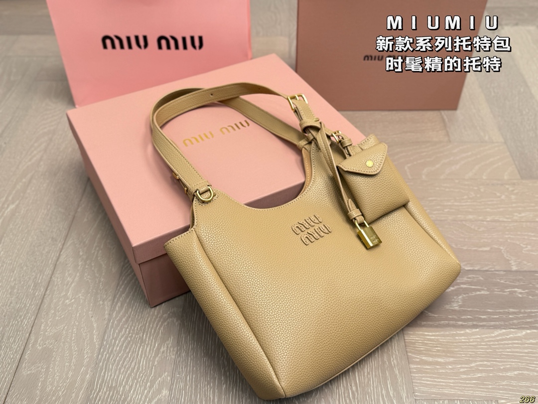 Miumiu tote bag - cnluxepick