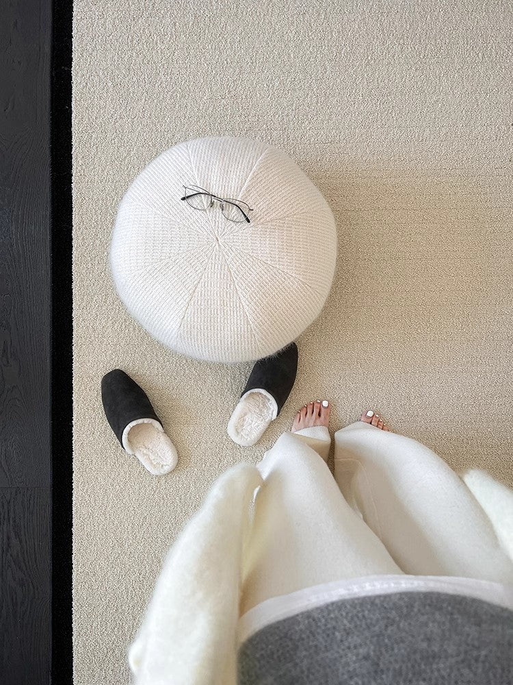 BD089 - Marshmallow Hug Pillow / Dual-Purpose Round Seat