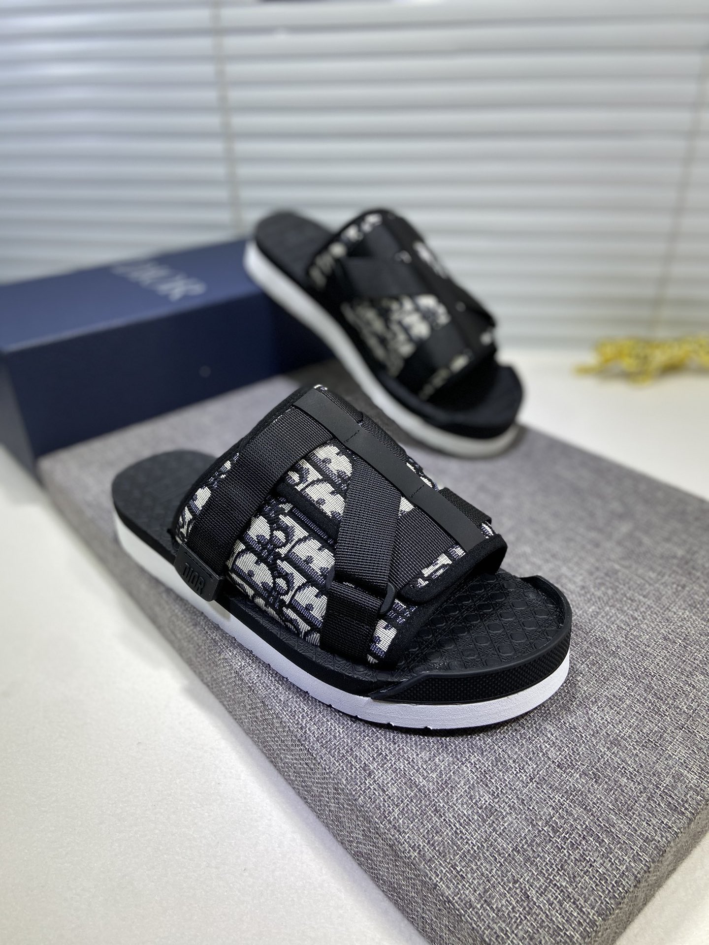 Dior Men's Casual Sandals - cnluxepick