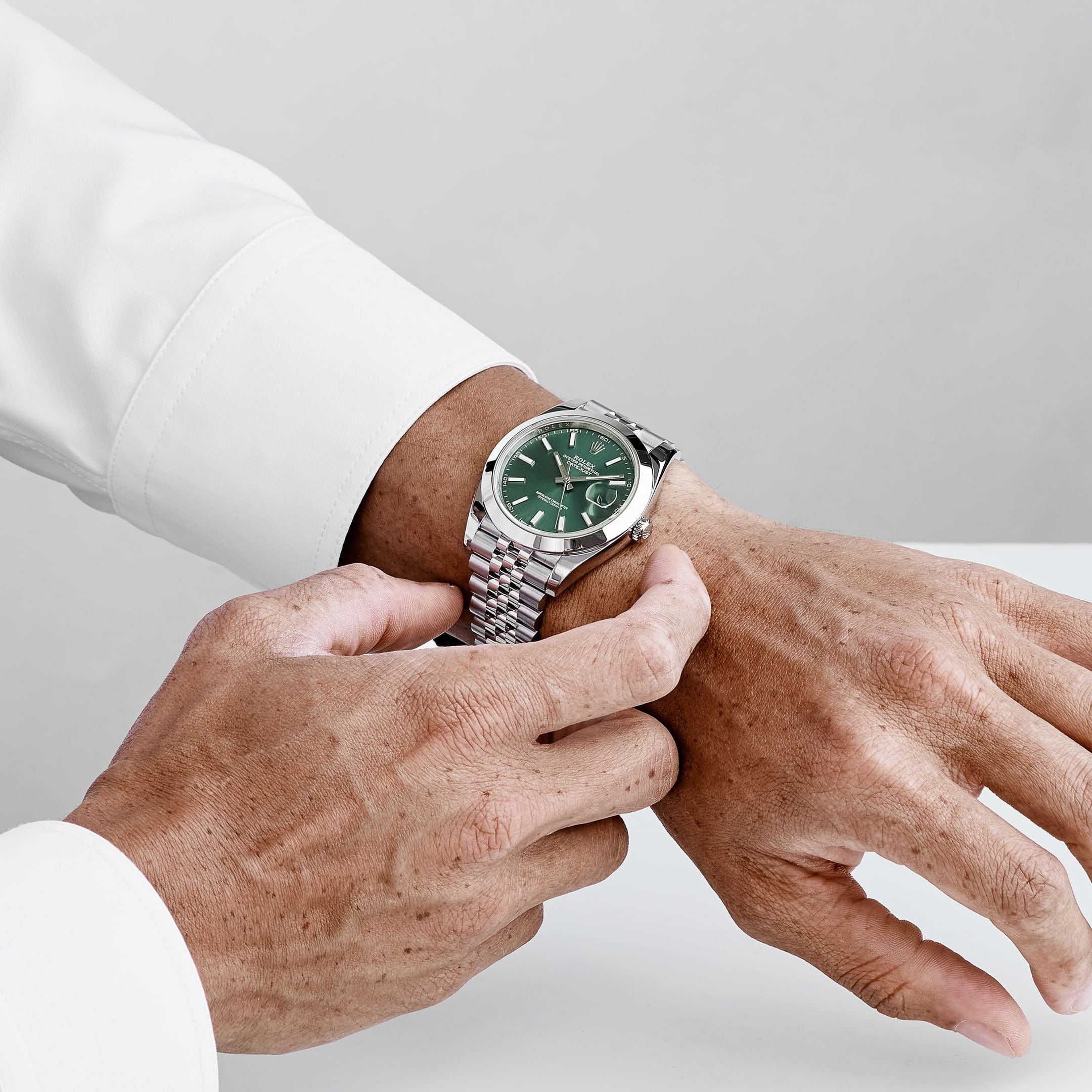 Rolex Datejust 41 126300 Stainless Steel Green Dial Jubilee (2026)