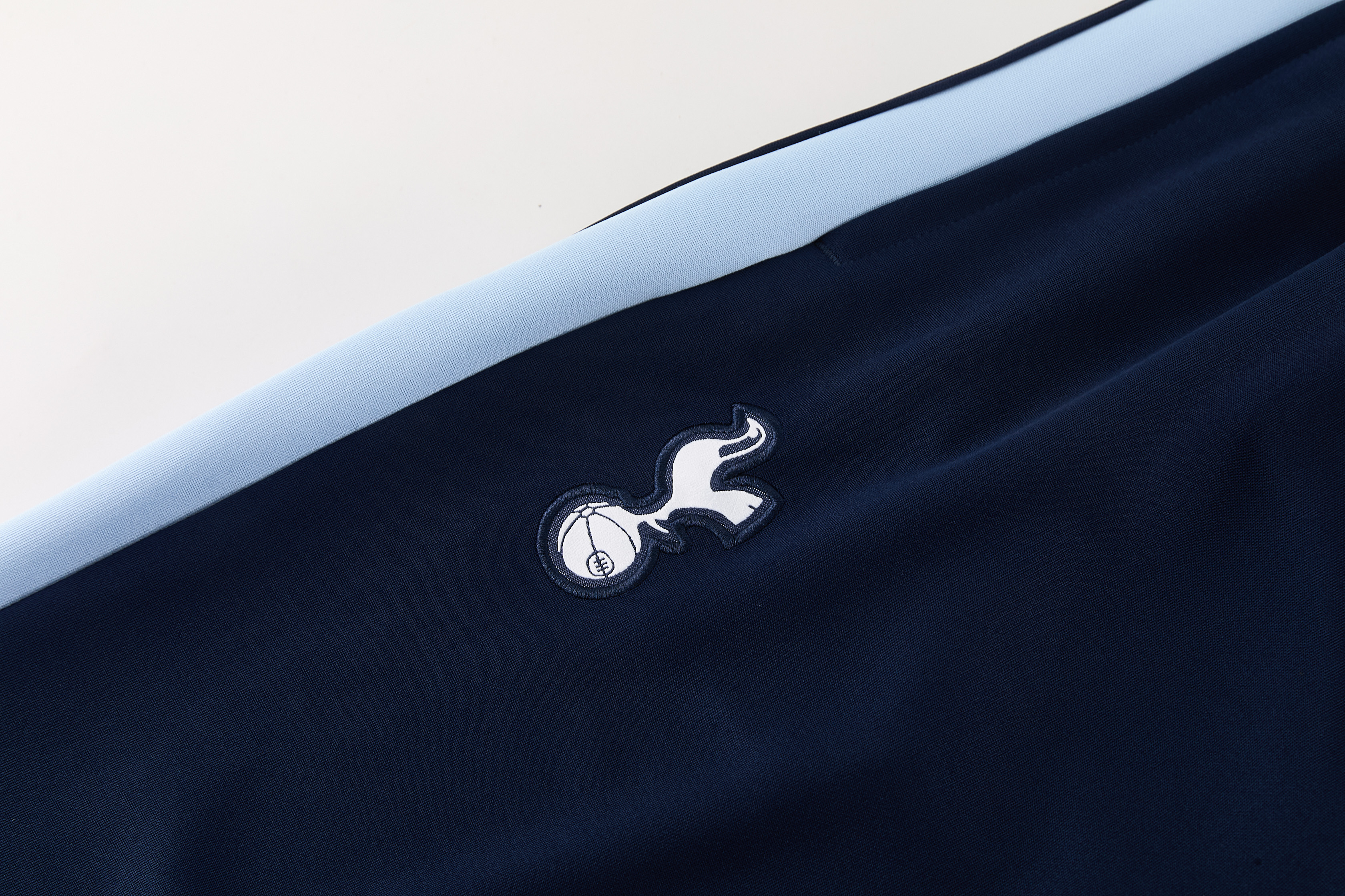 26/27 Tottenham Hotspur Full Zipper Training Suit