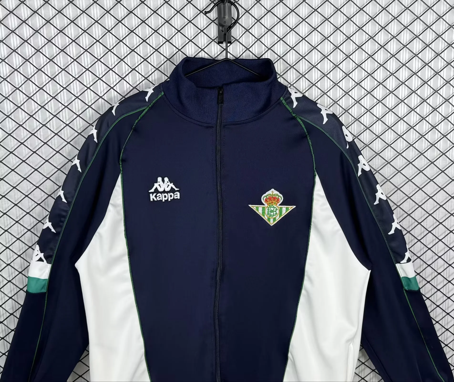 Betis Windbreaker 3
