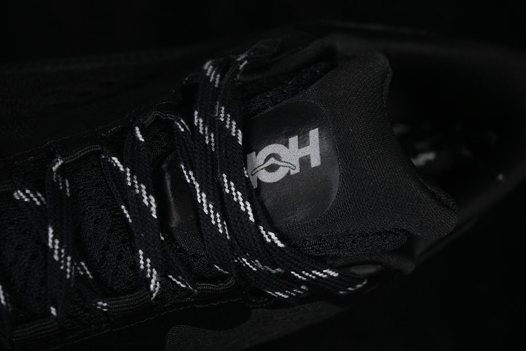 HOKA One One Kawana 2