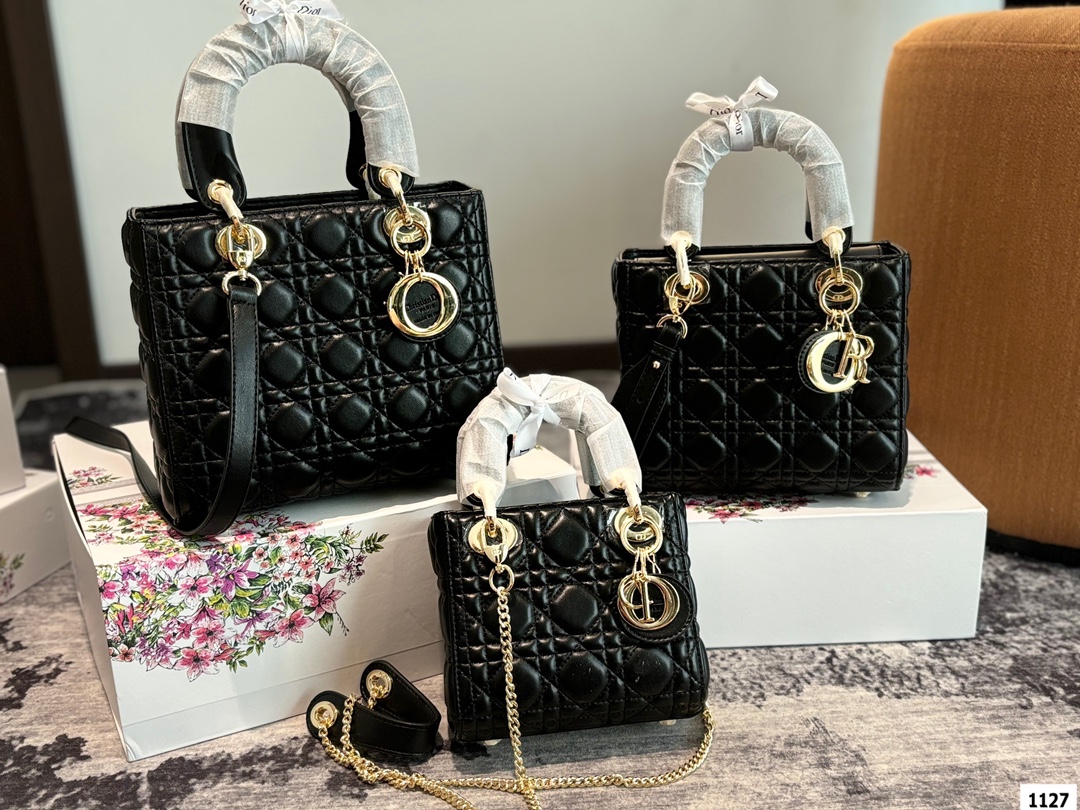Dior Diamond Embroidery Princess Diana Bag - cnluxepick