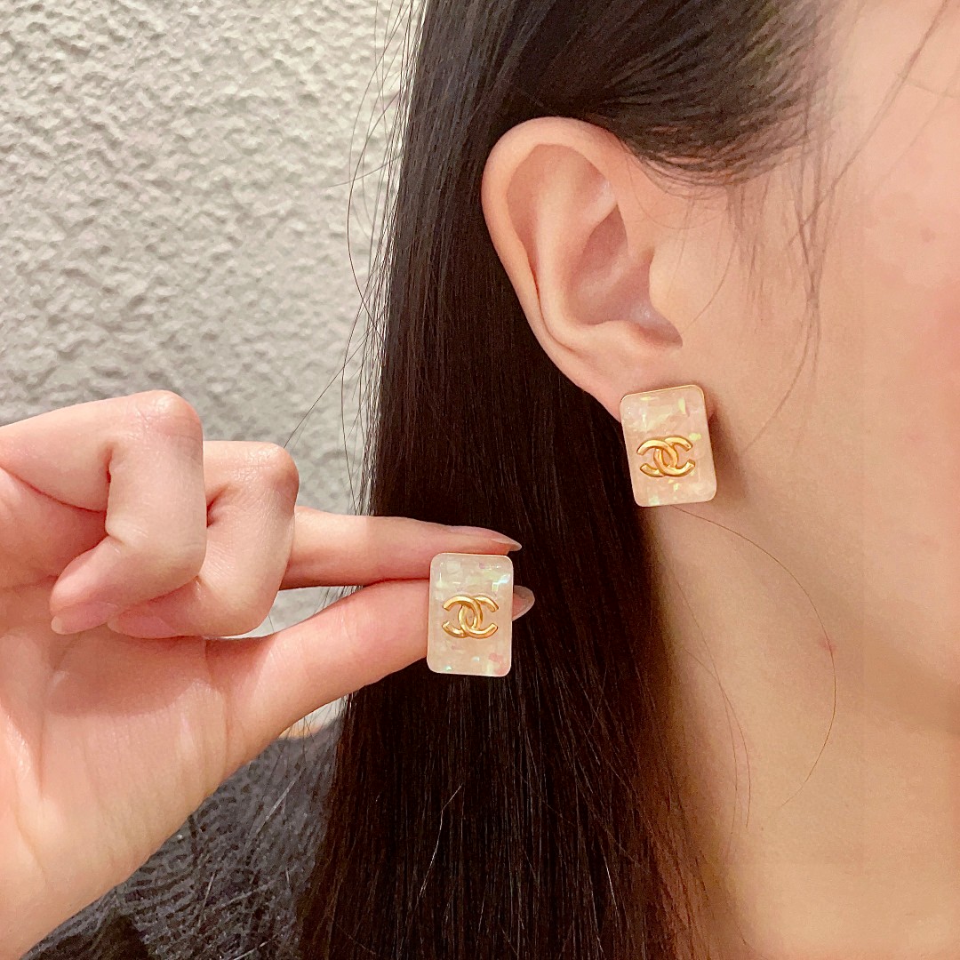 Chanel candy-colored double C stud earrings - cnluxepick