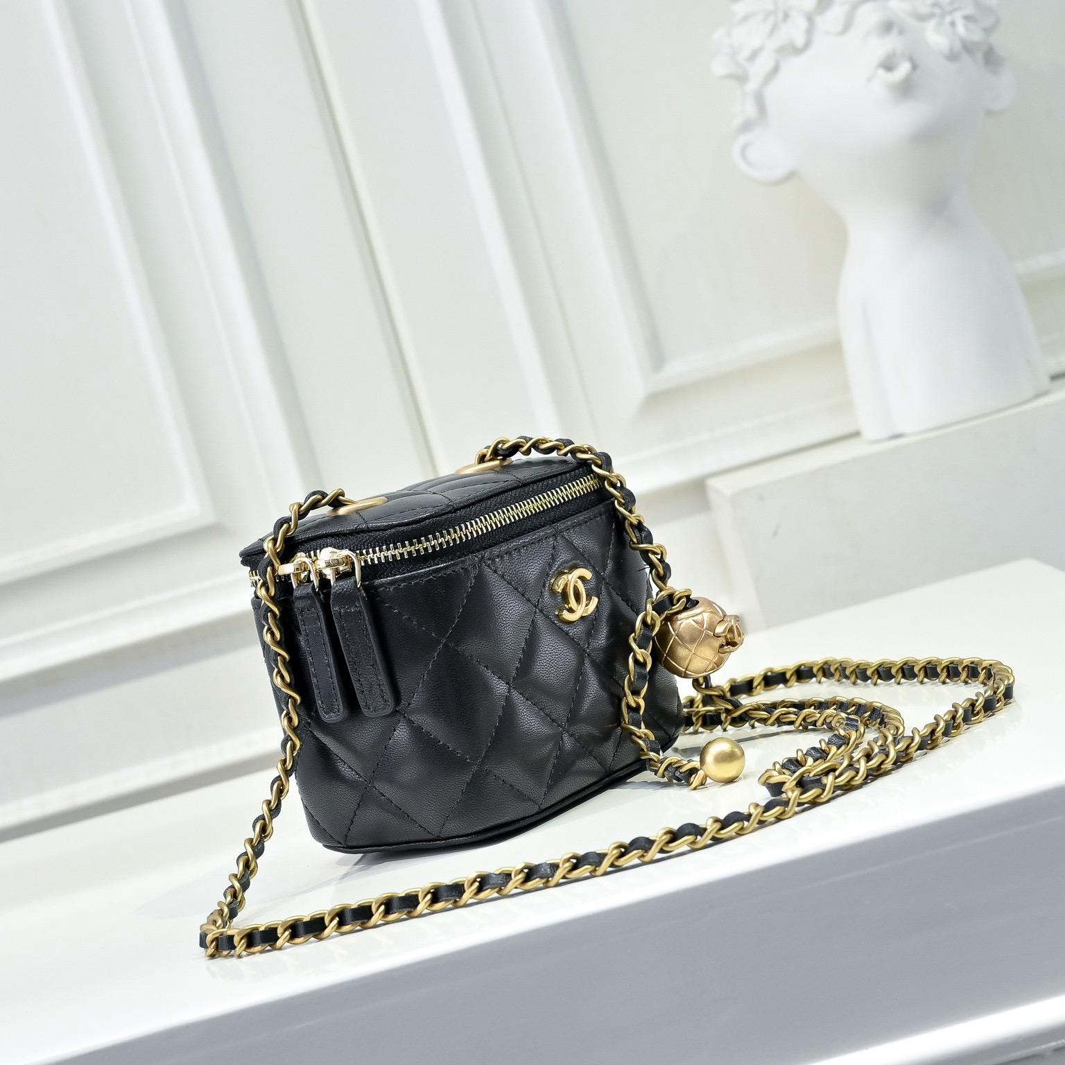 CHANEL small cosmetic bag - cnluxepick