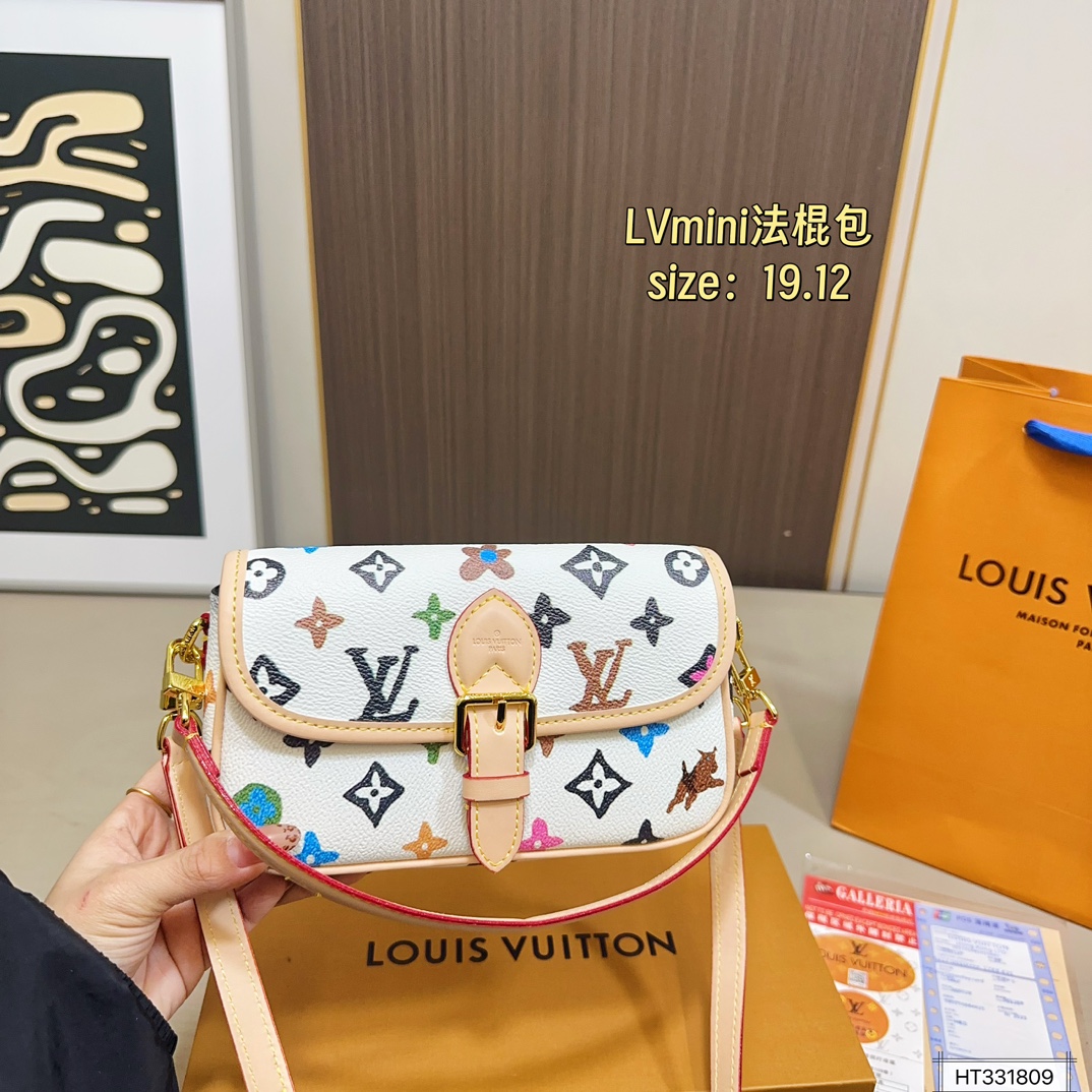 LV Diane mini vintage baguette bag - cnluxepick