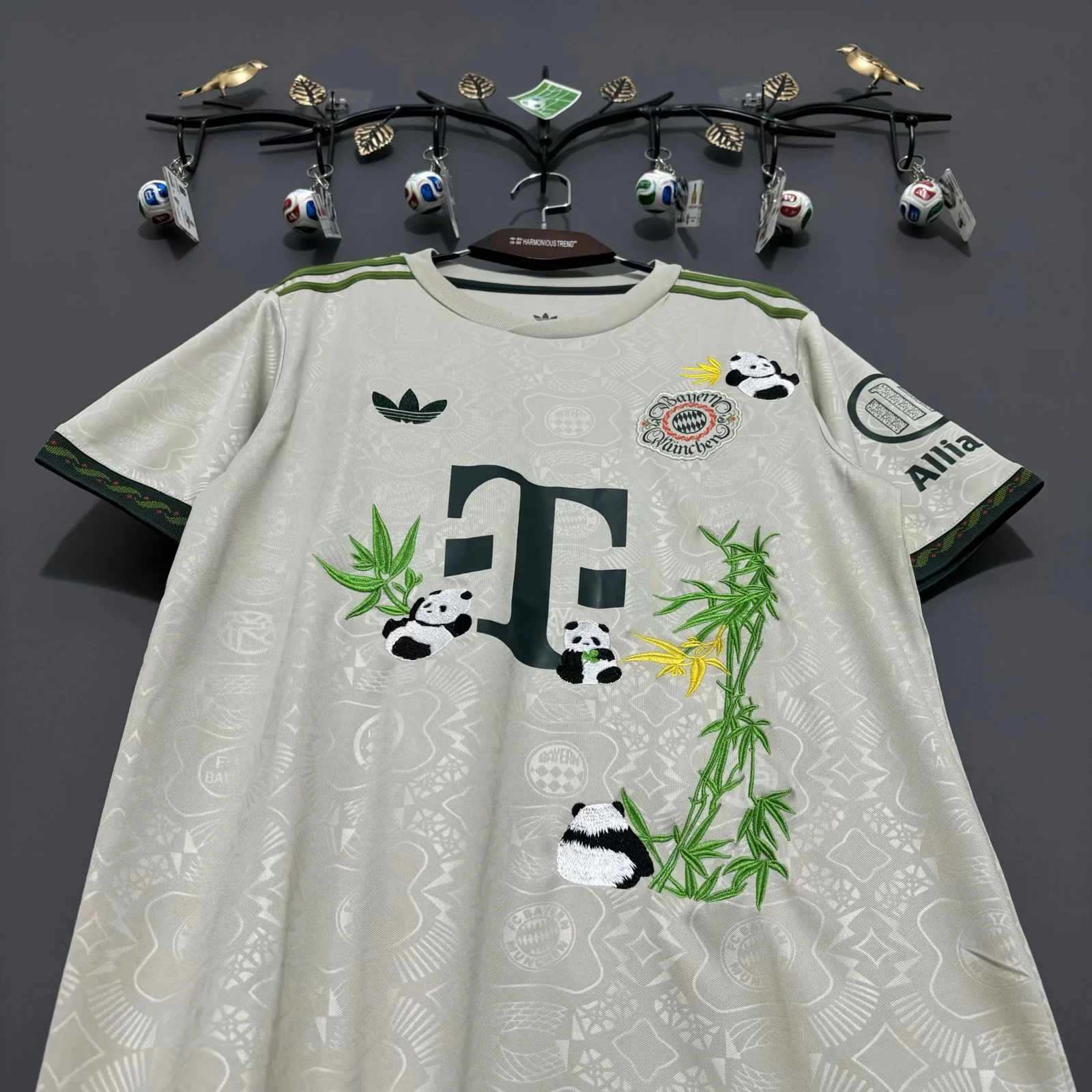 Bayern München 25/26 Special Embroidered Jersey S-XXL Fan Version