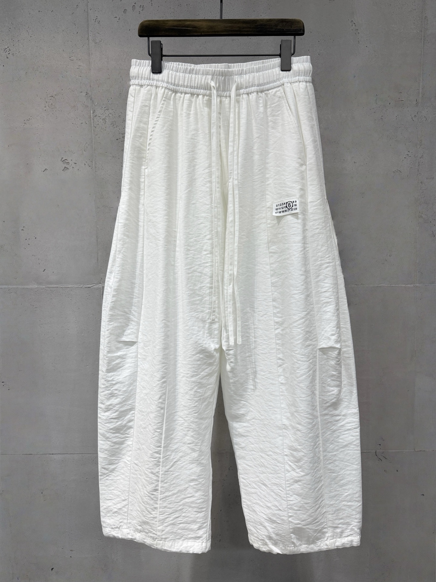 【新発売】メゾンマルジェラ  ワイドパンツ コピー履き心地Maison Margiela 2026夏向け新作