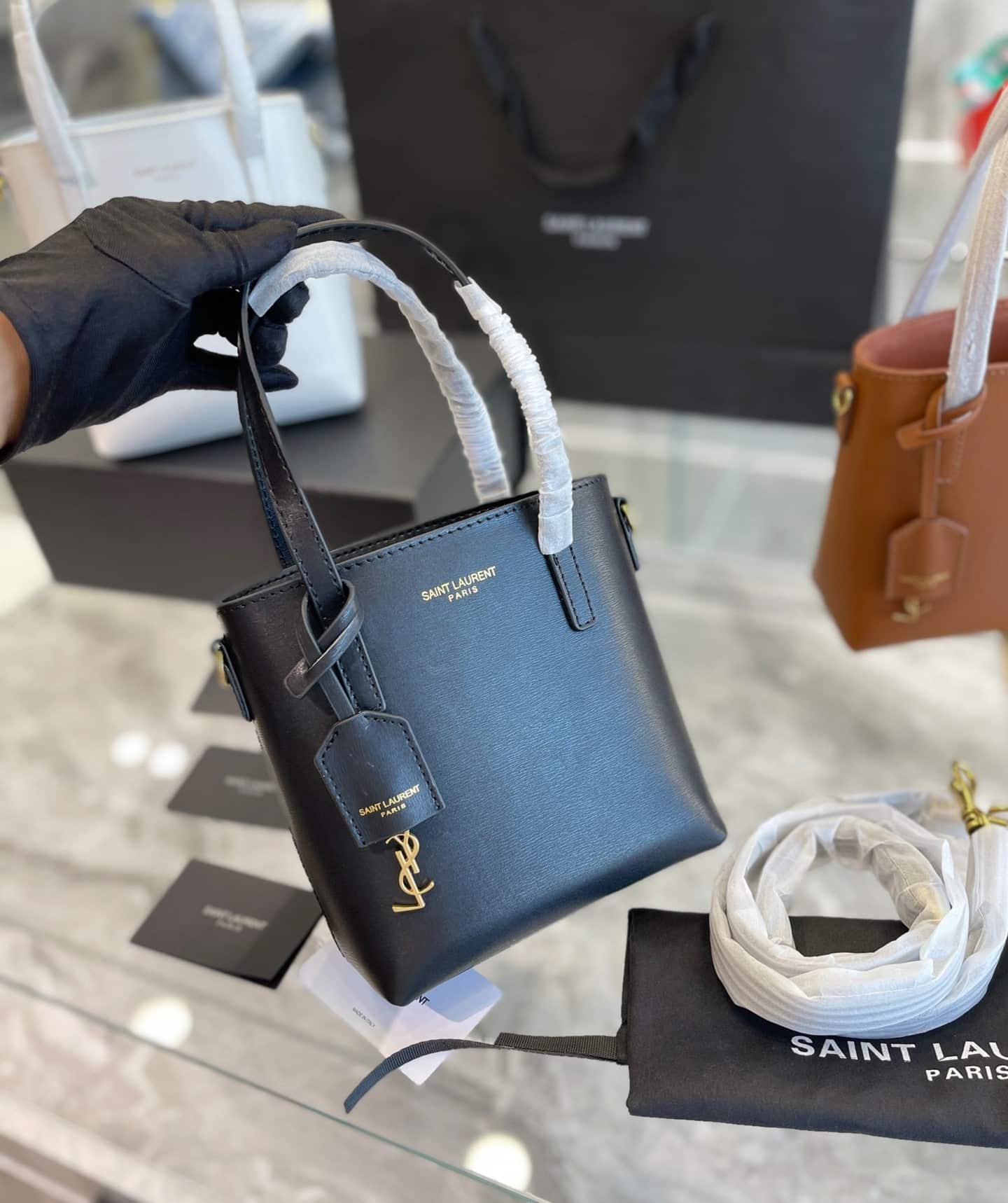 Saint Laurent Shopping Saint Laurent Mini Bag In Box Black 18Cm