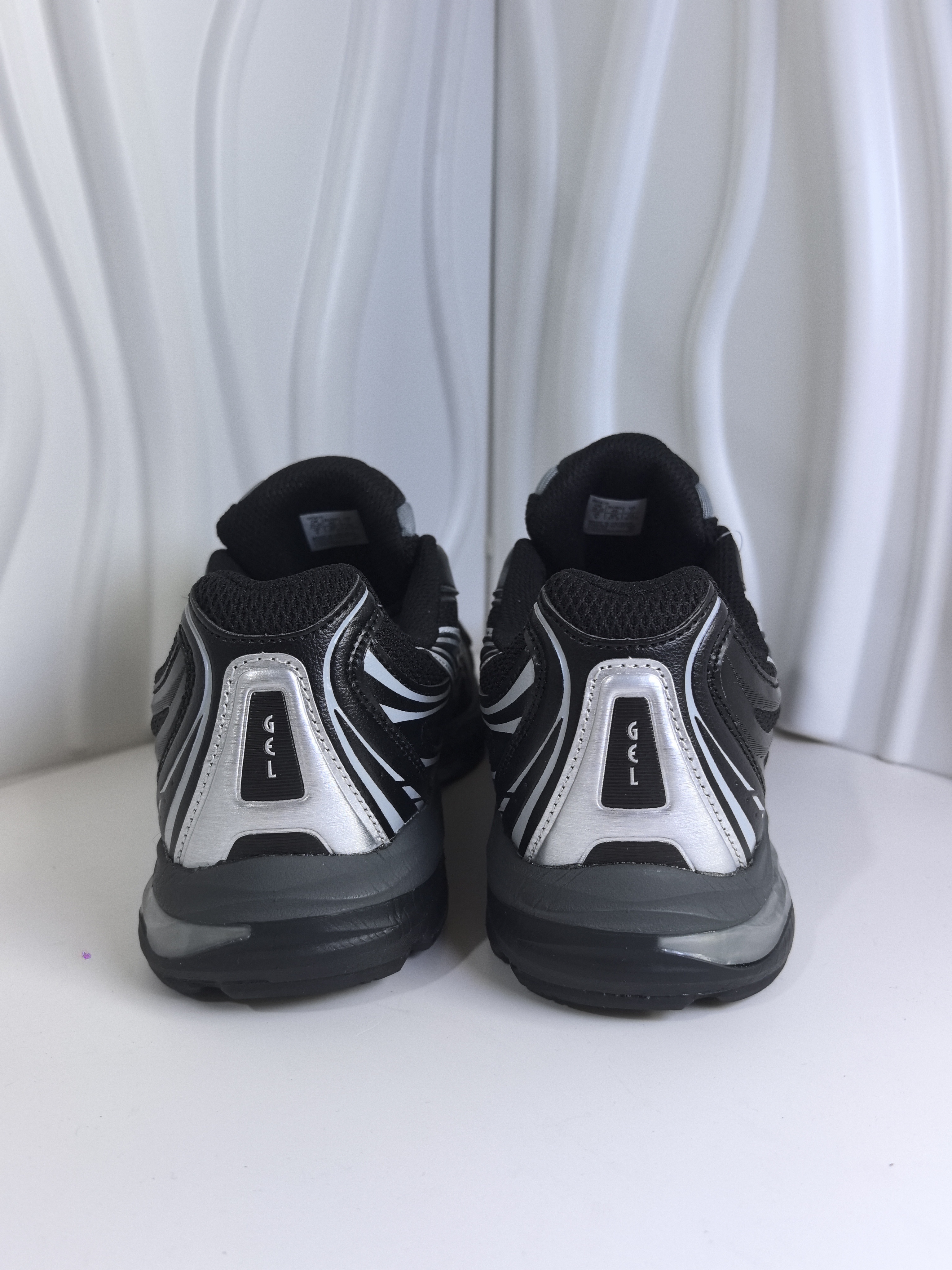 ASICS Gel-Sekiran Black Carbon 1203A711-002