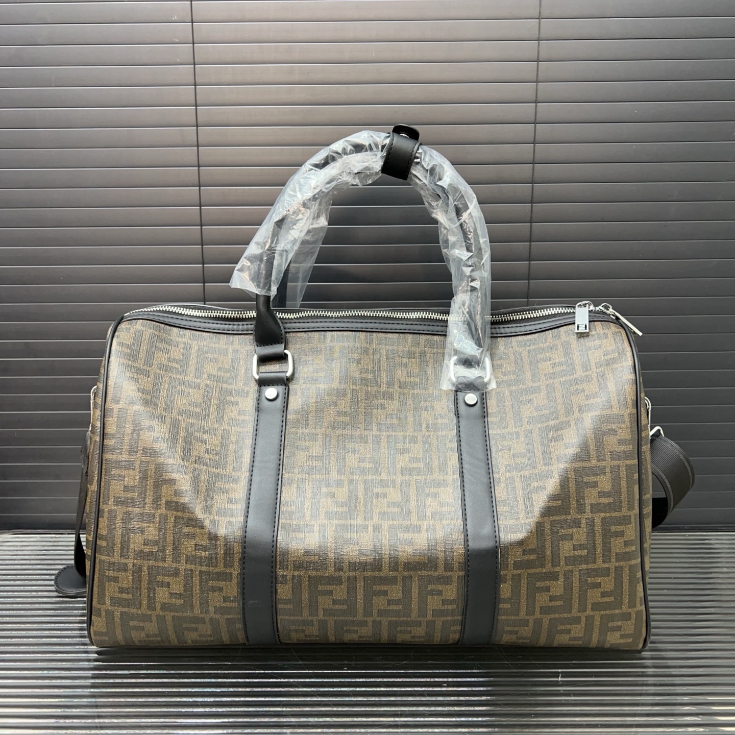 Fendi printed travel bag - cnluxepick