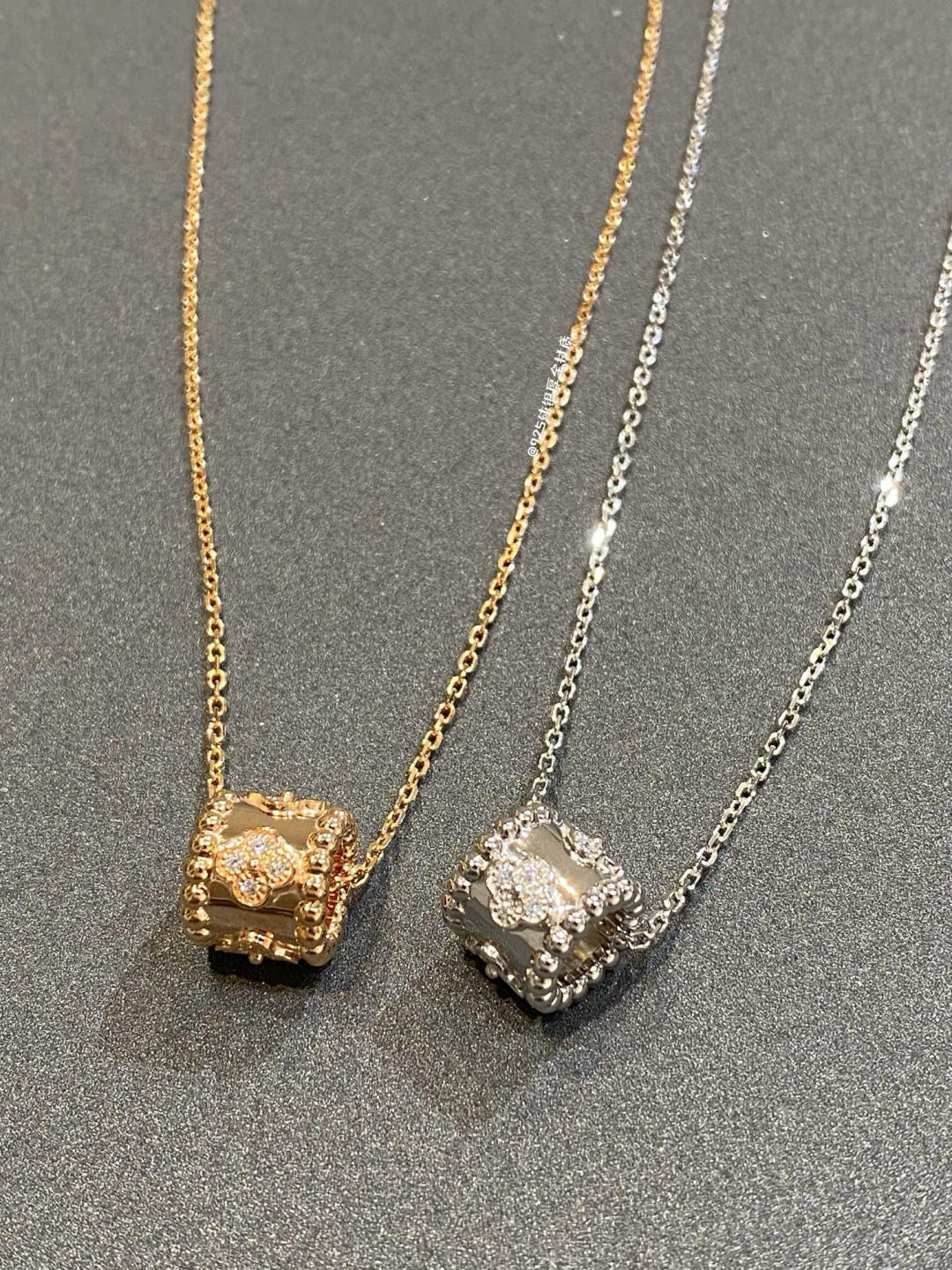 Van Cleef & Arpels Kaleidoscope Necklace - cnluxepick