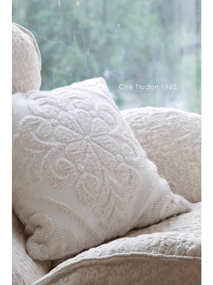 BD070 - Cire Trud@n Series Embossed Pillow: Cream, Soft, and Three-Dimensional, Ideal for Home Use