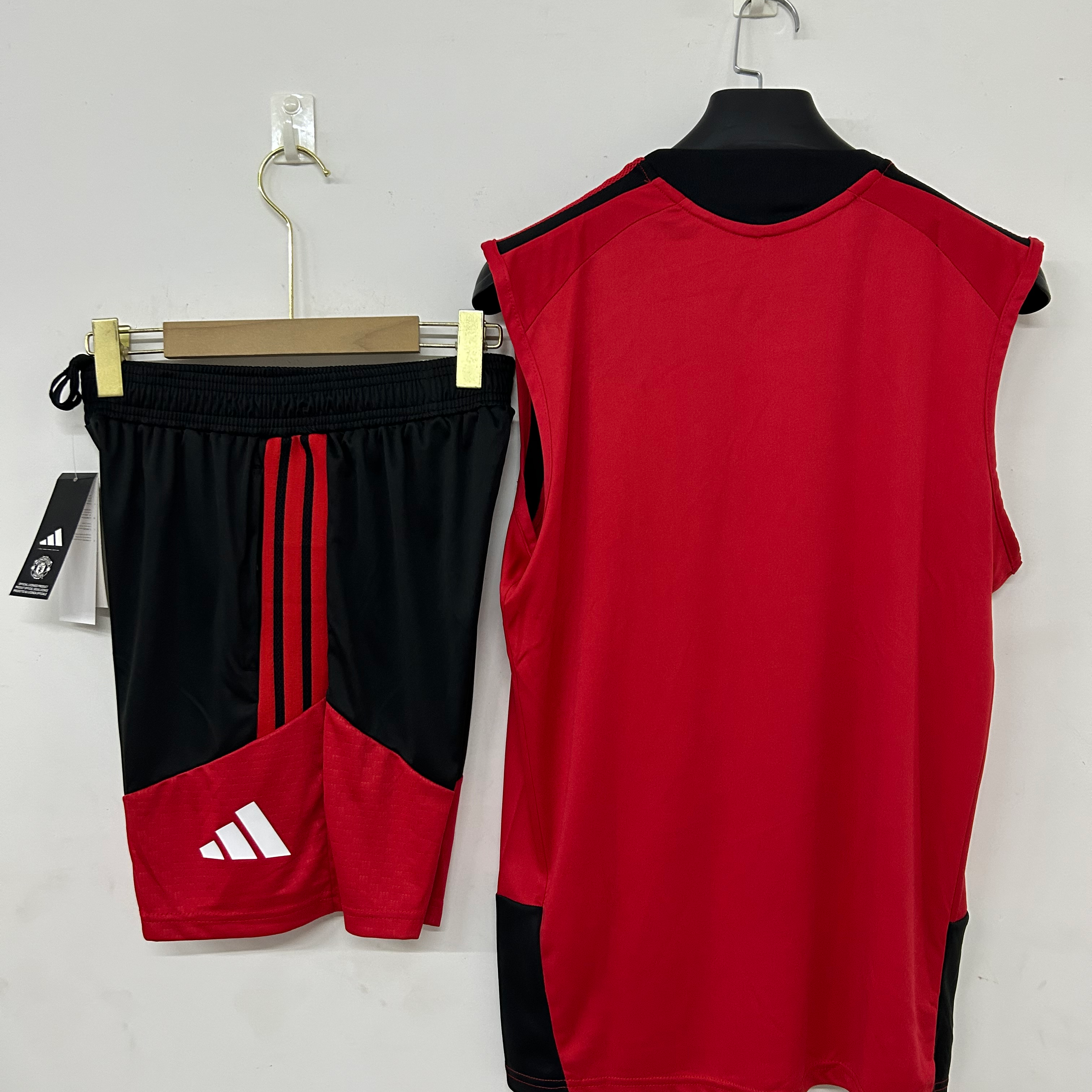 Man United 26/27 Training Red S-3XL