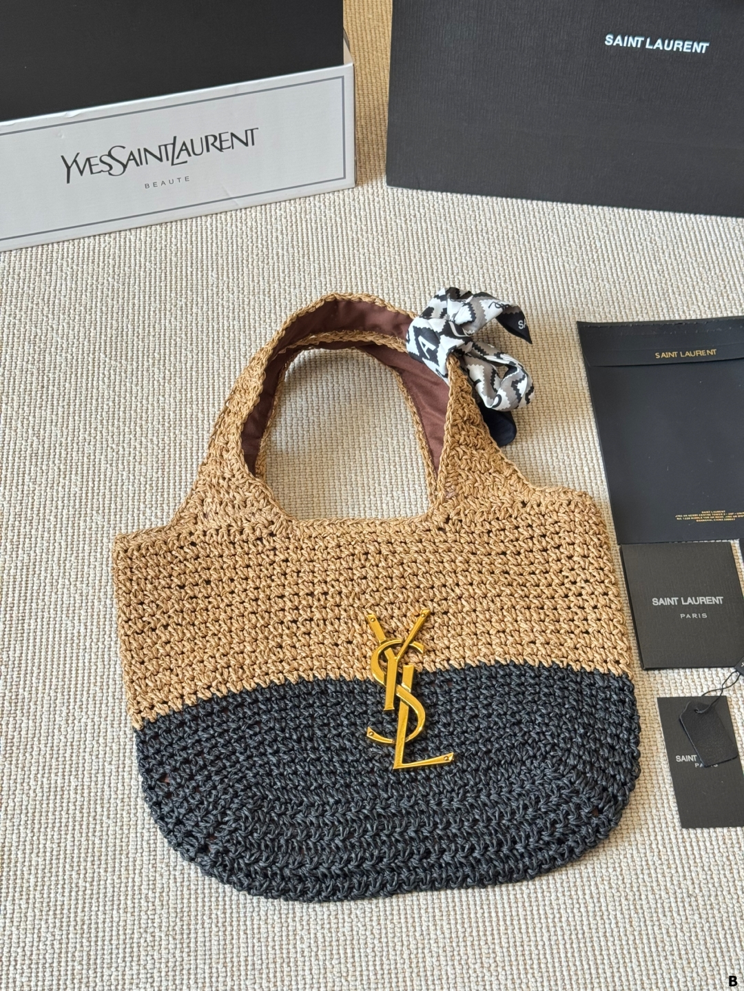 YSL woven tote bag is lightweight and practical - cnluxepick