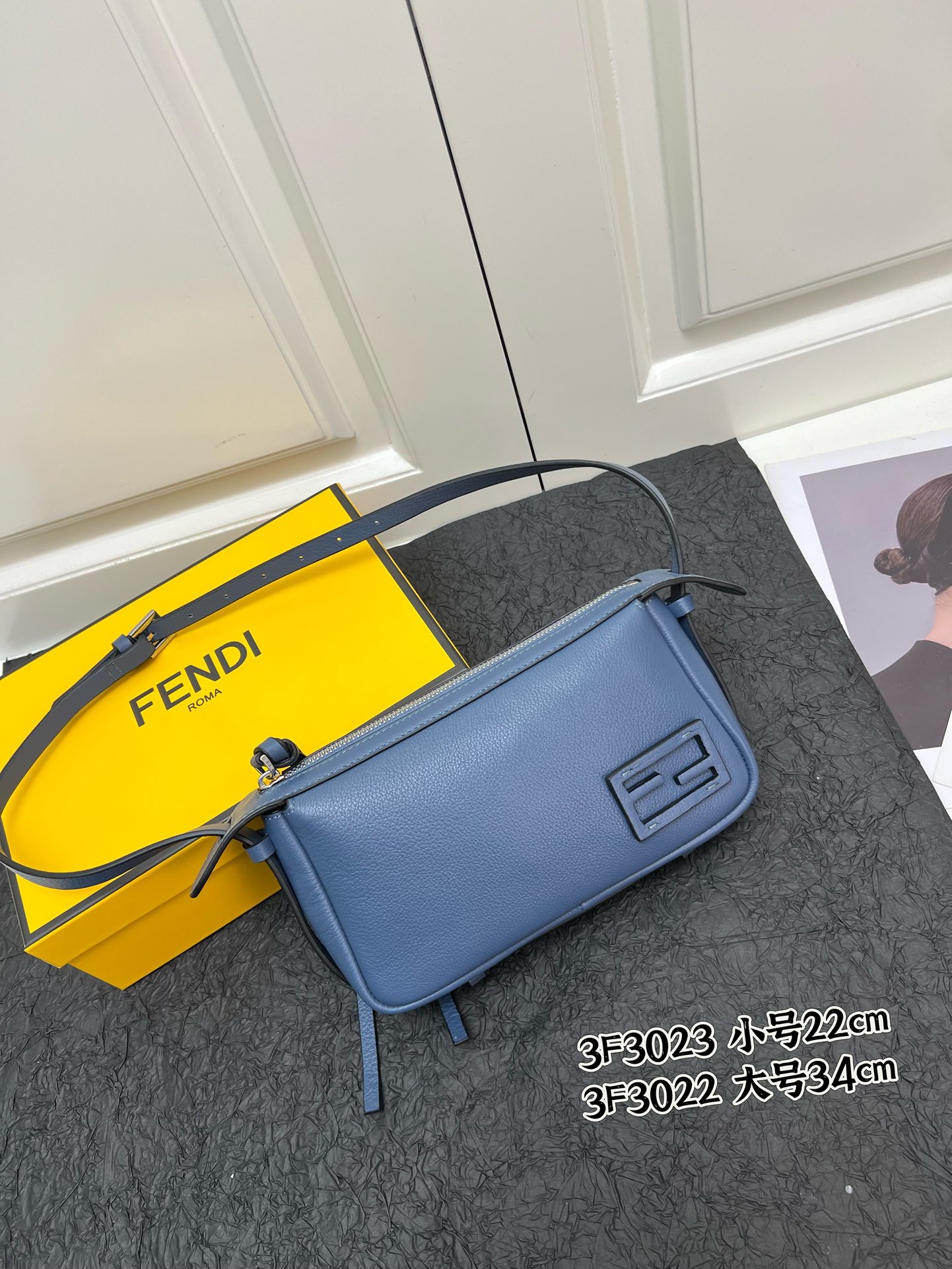 Top version FENDI Simply leather handbag - cnluxepick