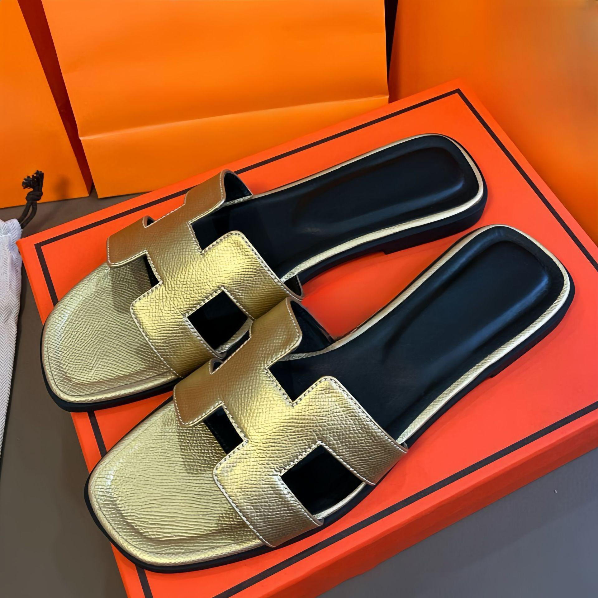 Hermes Spring/Summer flip-flop collection - cnluxepick