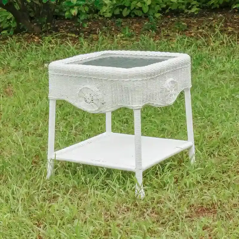 Riviera Resin Wicker Side Table – 18″ All-Weather Patio Accent Table