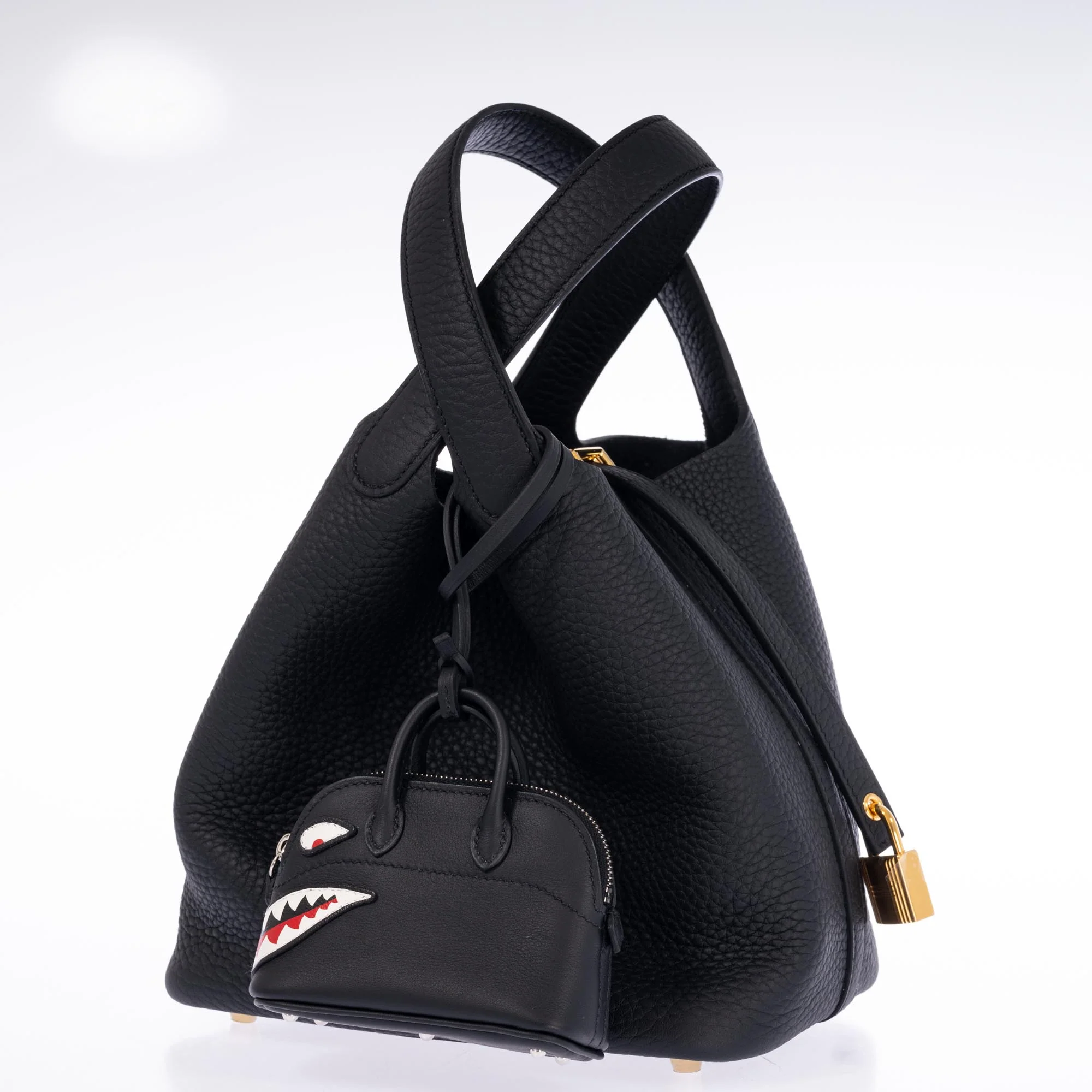 Hermès Picotin Lock 18 Black Clemence Gold Hardware
