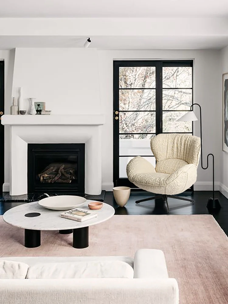 CH049 - Swan Chair: Bubble-shaped, Single Seater, Reading Nook, Comfortable