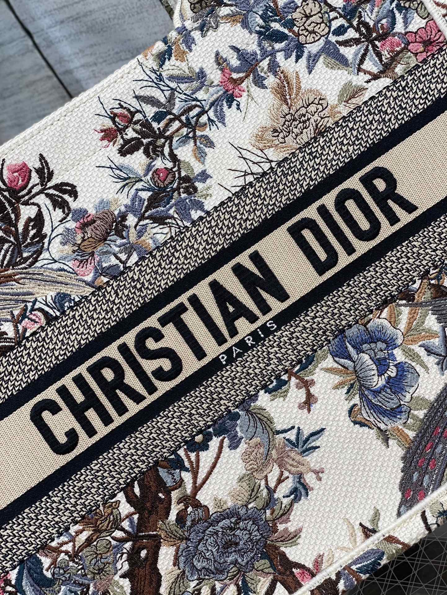 Dior  Canvas Embroidered Medium Jardin D'Hiver Book Tote Bag - cnluxepick